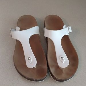 Wanted thong sandals